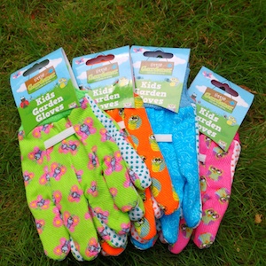 Free Gardening Gloves (Worth £2.99)