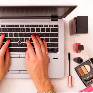 Earn £16,000 A Year With Avon